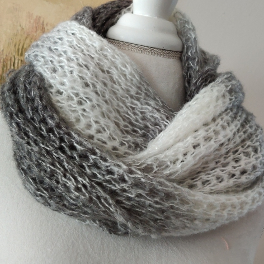 Infinity scarf, NWOT - Picture 4 of 7